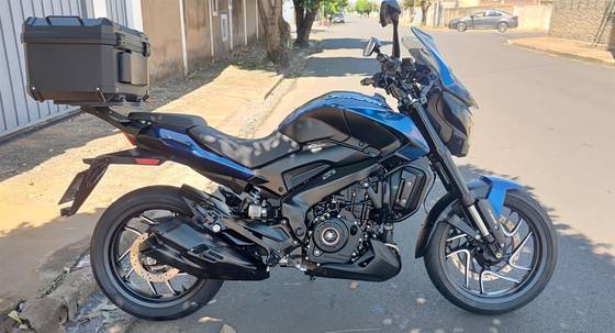 BAJAJ DOMINAR 400 